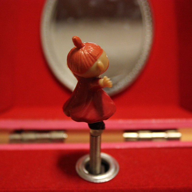 GEBRAUCHT Kleine My Spieluhr, Ankleidepuppen-Design